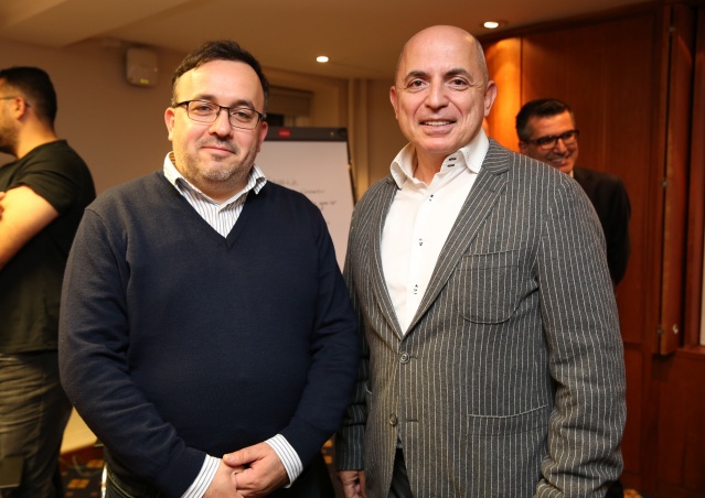 İş adamı Ömer Zengin (sağda) ve ATMB Yönetim Kurulu Üyesi Ahmet Ferruh Öncü