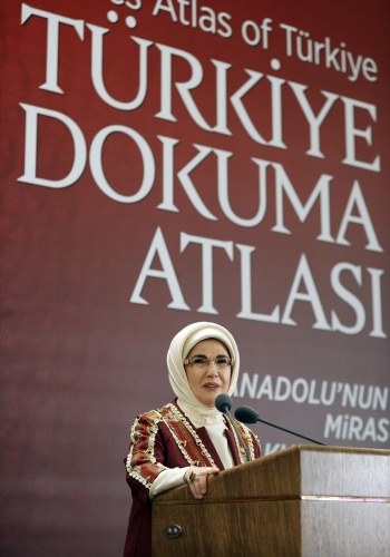 Cumhurbaşkanlığı Külliyesinde büyükelçiler ve eşlerinin katılımıyla gerçekleştirildi. Emine Erdoğan, programda konuşma yaptı.