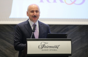 Bakan Karaismailoğlu, turizmcilerle bir araya geldi: