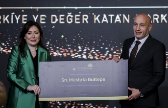 Türkiye'ye değer katan marka ve isimler ödüllendirildi
