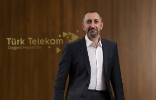 Türk Telekom’dan eğitime 10 bin tablet desteği