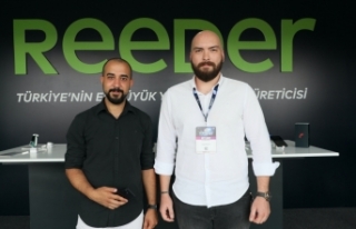 Reeder'den yeni akıllı cep telefonu modeli...