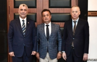 Ticaret Bakanı Ömer Bolat, “ATMB'nin Faaliyetlerini...