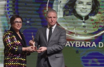 Bursa'da başarılı iş kadınlarına ödül verildi