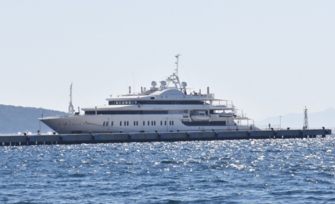 Bodrum'da süper lüks yat trafiği devam ediyor