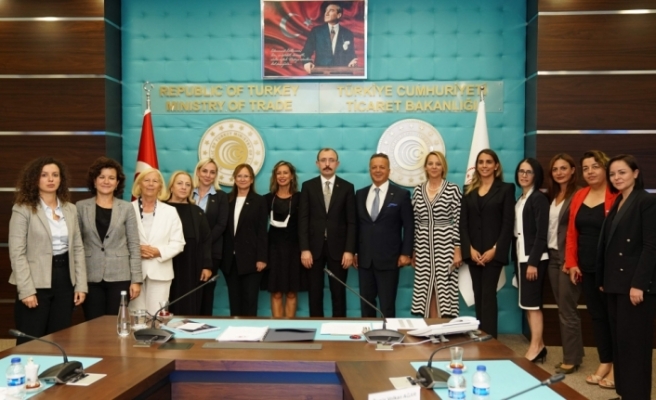 TİM Kadın Konseyi Ticaret Bakanı Mehmet Muş ile bir araya geldi