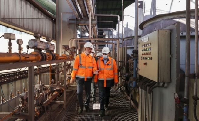 Bakan Dönmez, Cezayir'deki entegre demir çelik tesisini ziyaret etti