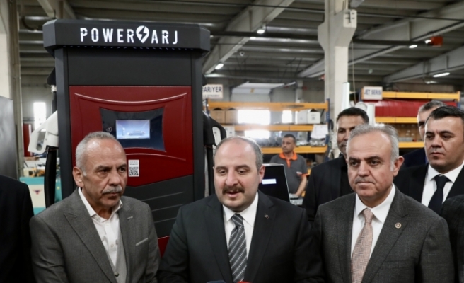 Sanayi ve Teknoloji Bakanı Varank, Karaman OSB'de tesisleri ziyaret etti