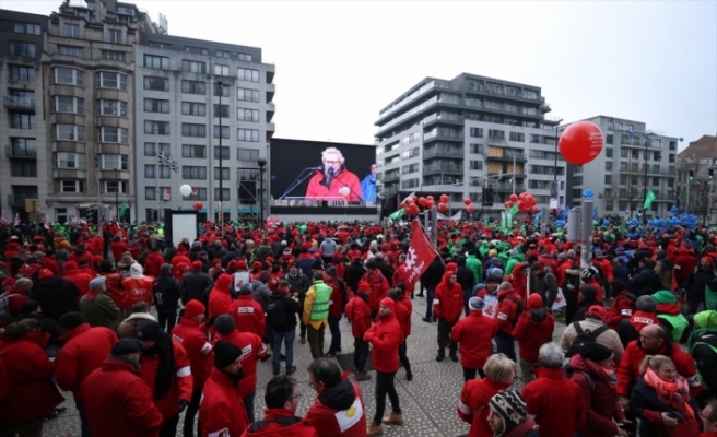 Belçika'da çalışanlar hayat pahalılığını protesto için greve gitti