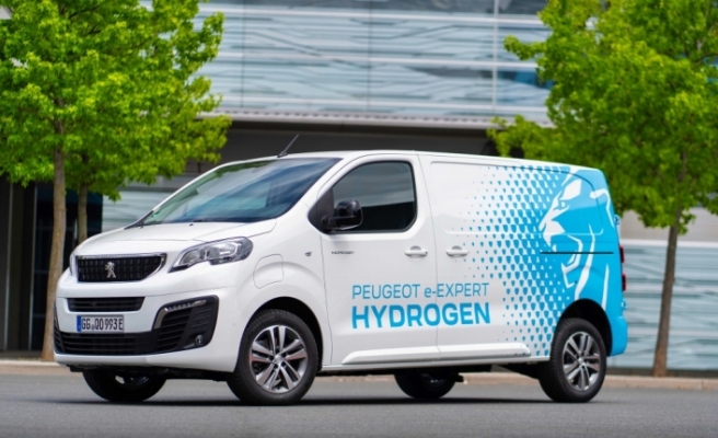 Peugeot, 2023'te elektrikleniyor
