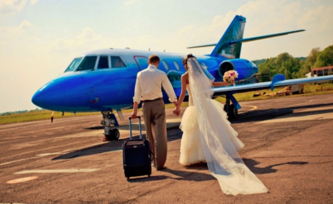 Rotayı çift belirliyor, jet uçağında düğün seçeneği