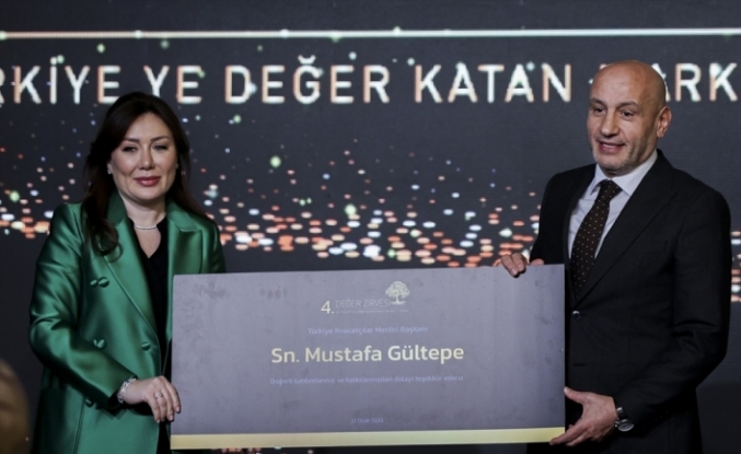 Türkiye'ye değer katan marka ve isimler ödüllendirildi